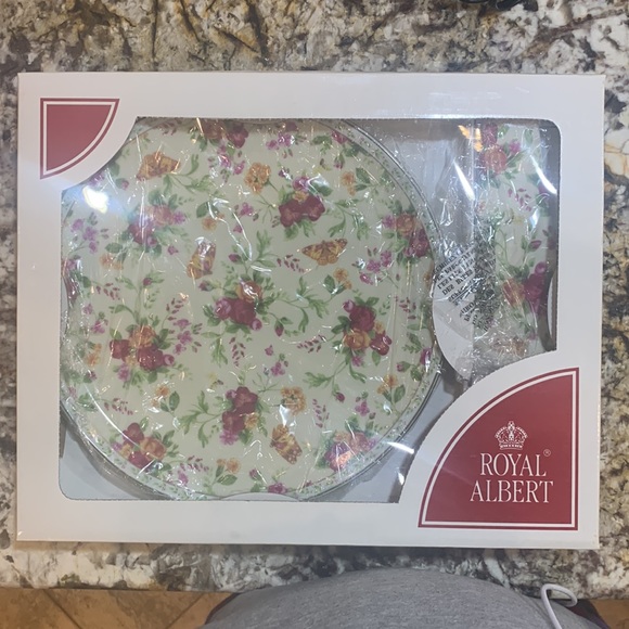 Royal Albert SOC Spring Chintz Cake Plate & Server, NIB, beautiful piece - Picture 2 of 14